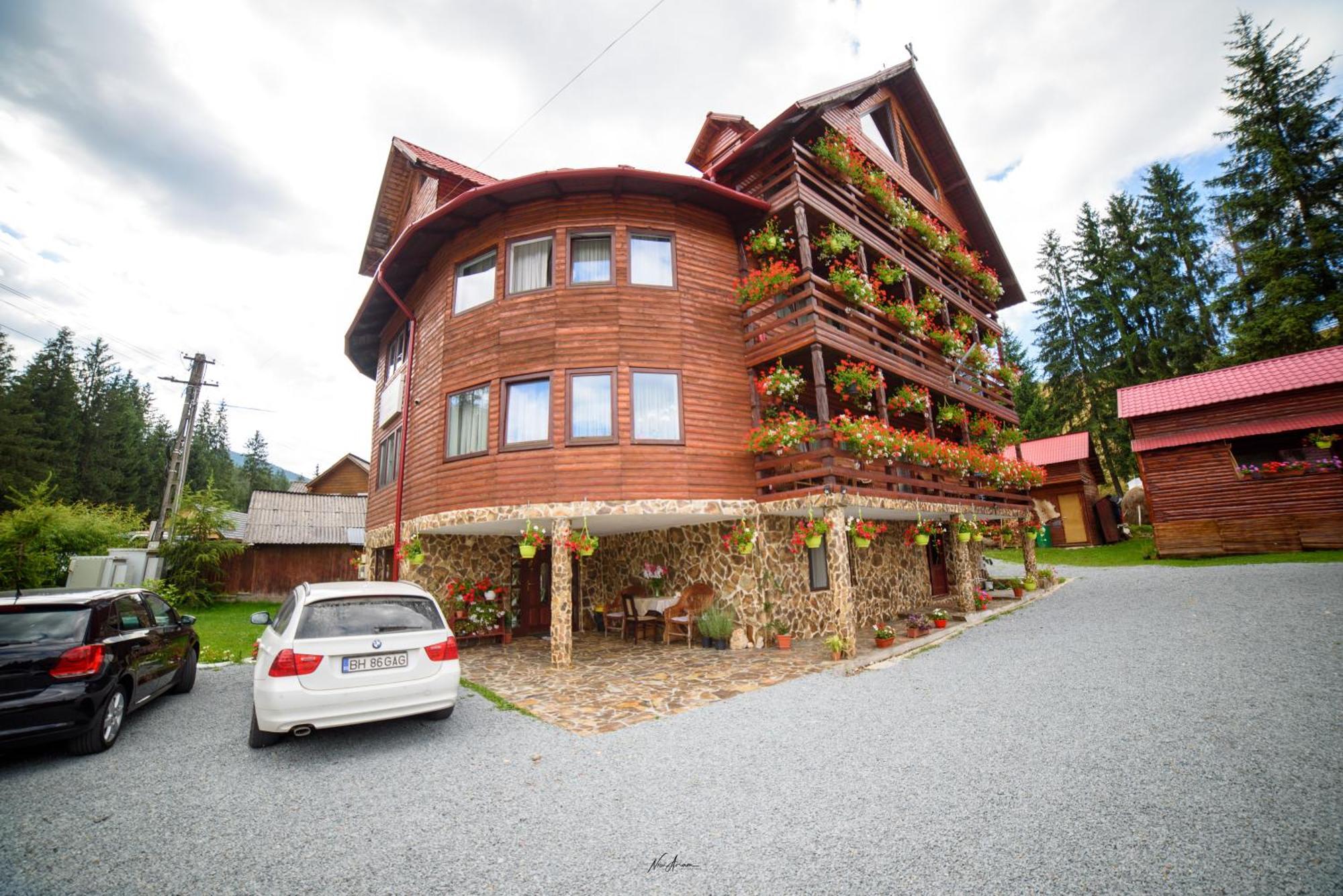 Arieşeni Casa Binu酒店 外观 照片