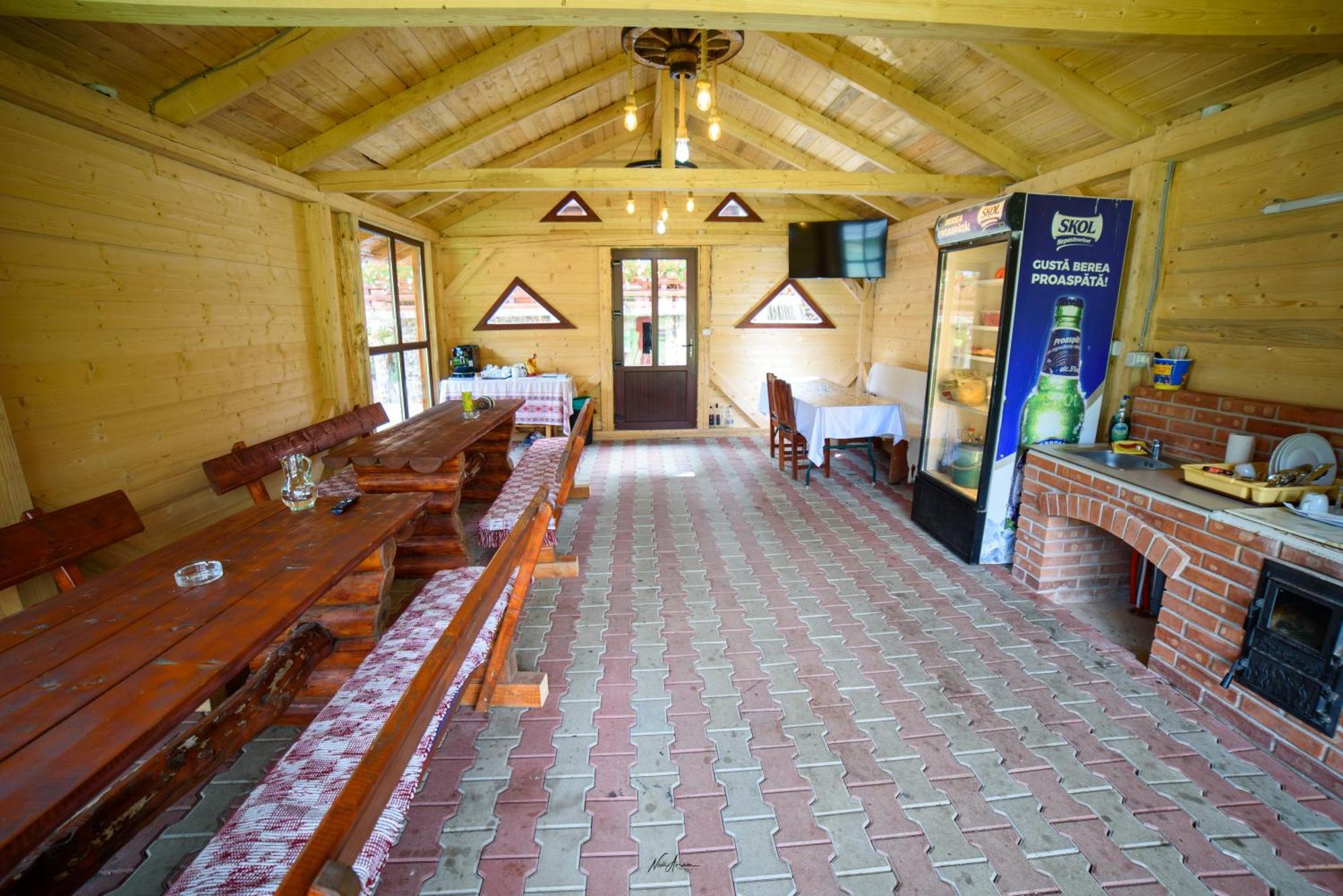 Arieşeni Casa Binu酒店 外观 照片
